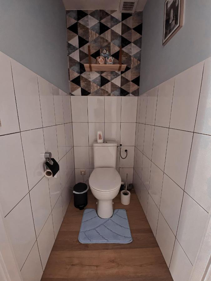 Villa Loods 123 Bed & Kitchen Landgraaf Exterior foto